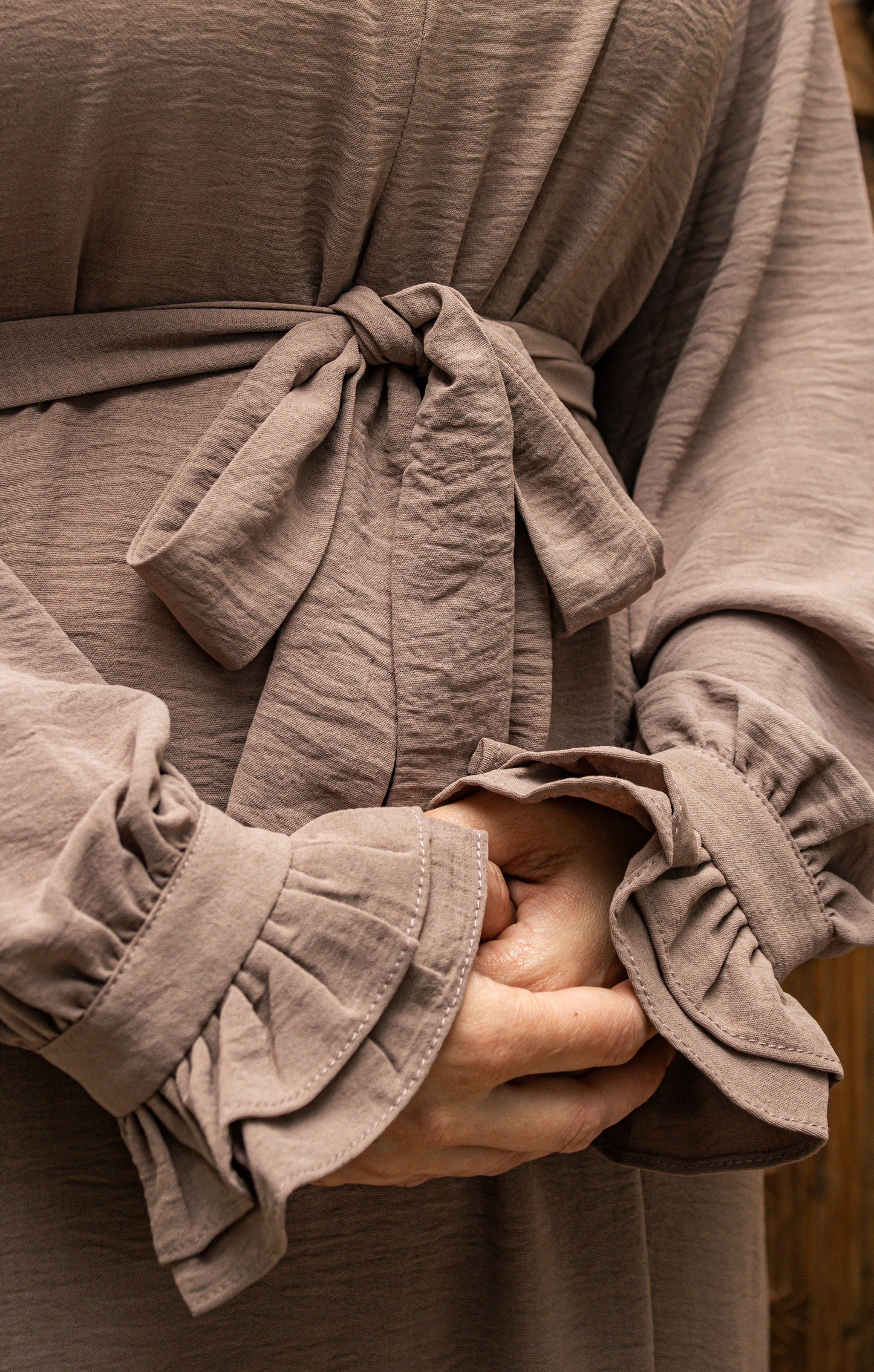 Ruffle abaya - Nude taupe